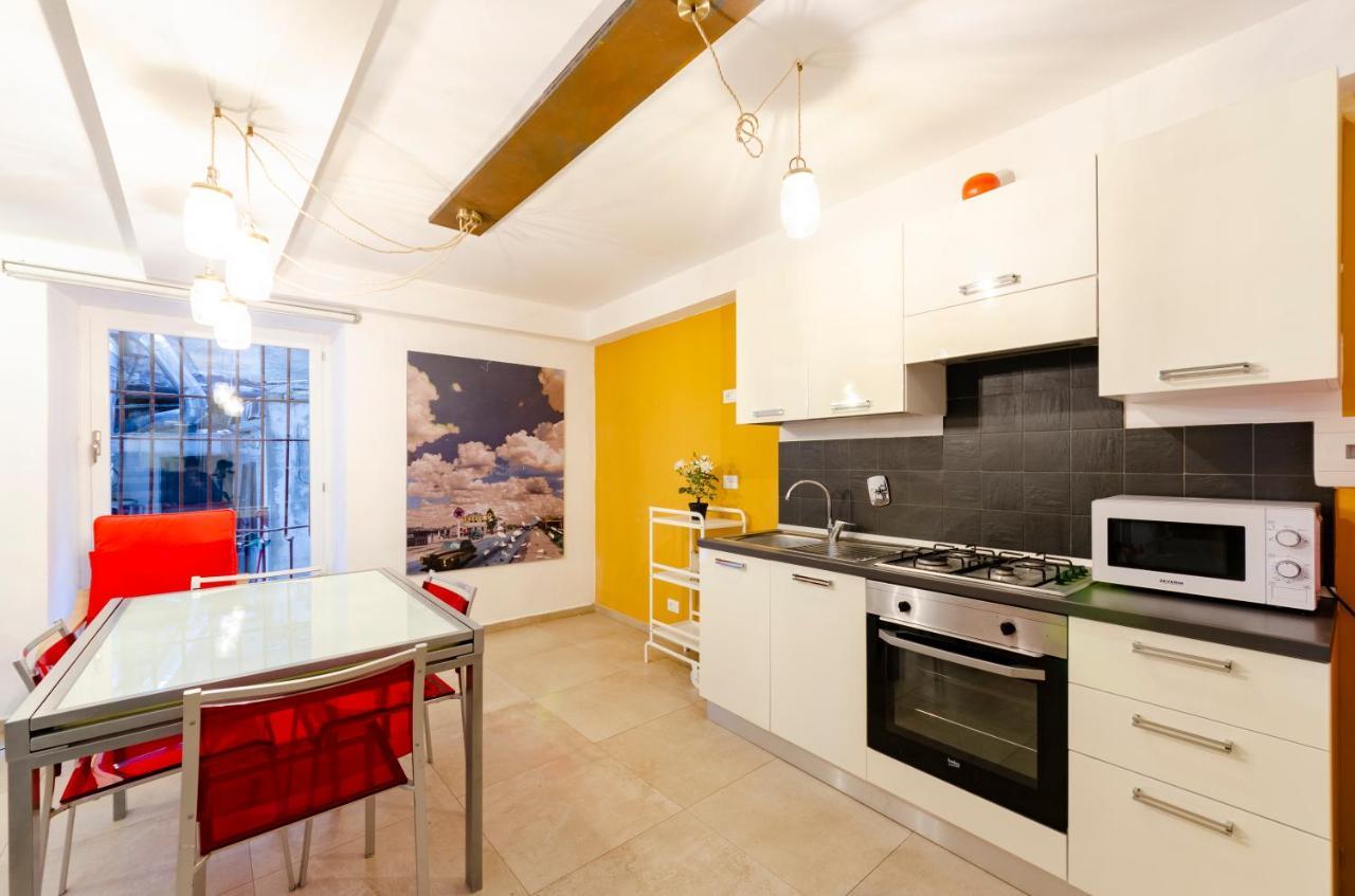 Joivy Vibrant Open-Plan Apt For 6 In Historic Centre Apartment Genoa Bagian luar foto
