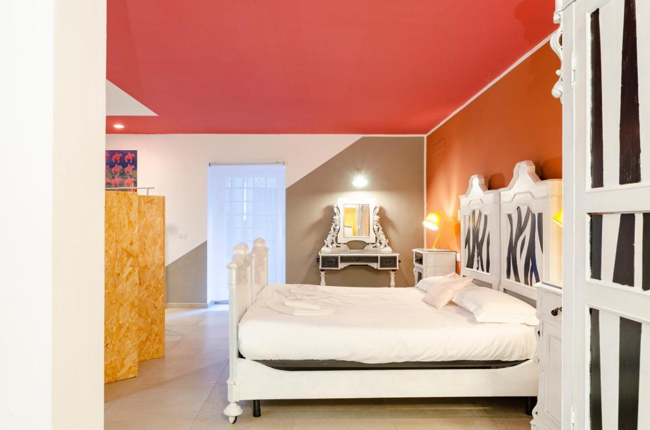 Joivy Vibrant Open-Plan Apt For 6 In Historic Centre Apartment Genoa Bagian luar foto