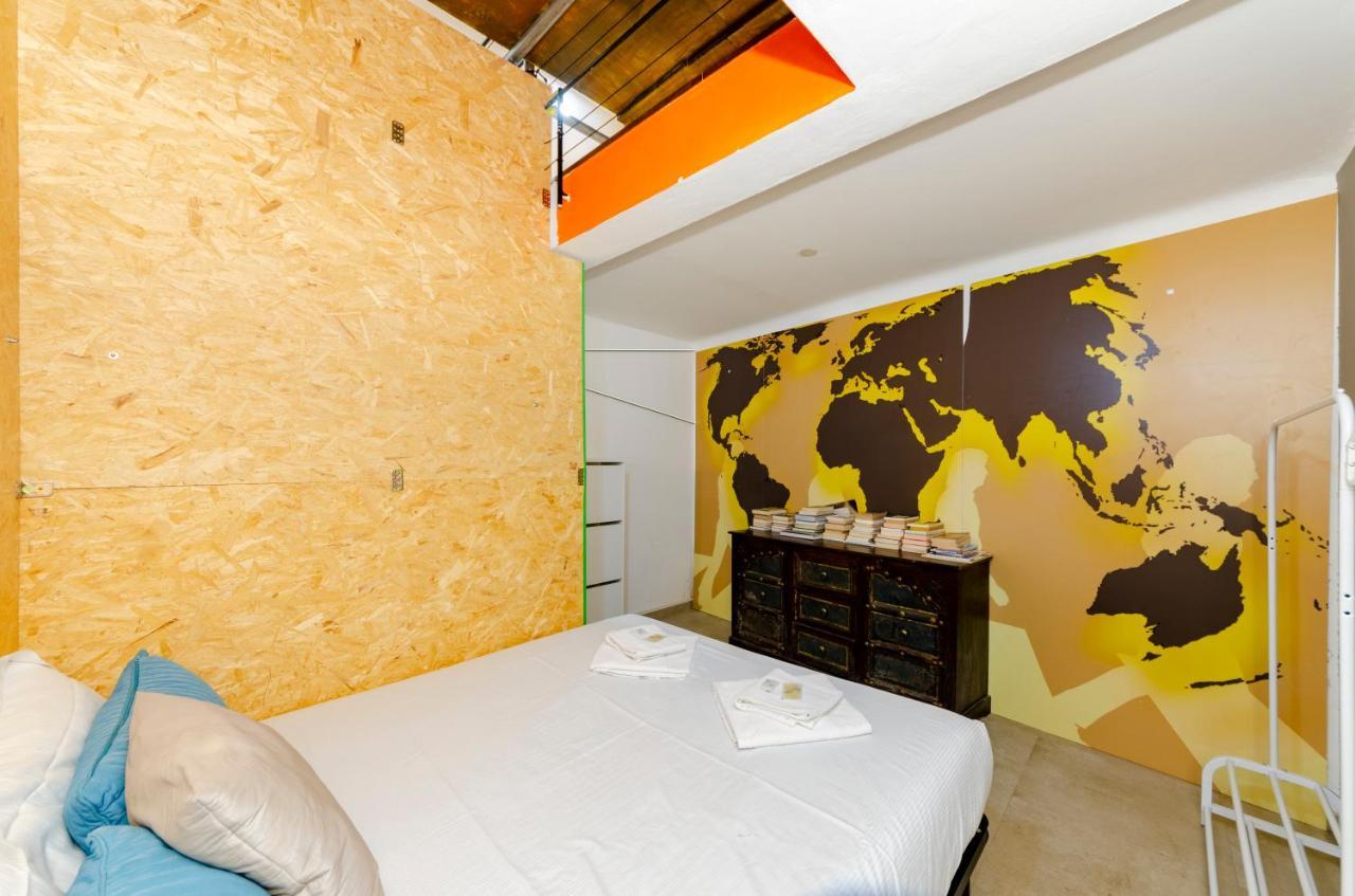 Joivy Vibrant Open-Plan Apt For 6 In Historic Centre Apartment Genoa Bagian luar foto
