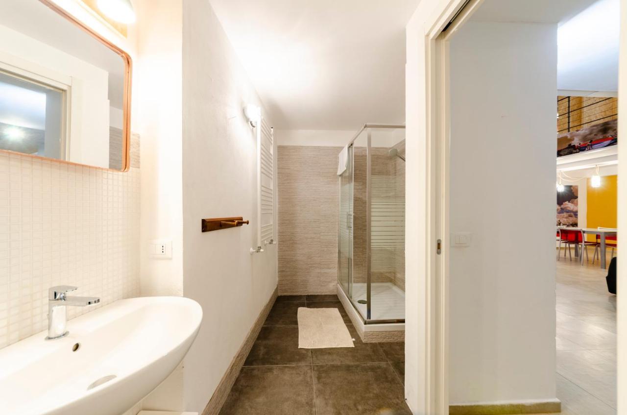 Joivy Vibrant Open-Plan Apt For 6 In Historic Centre Apartment Genoa Bagian luar foto